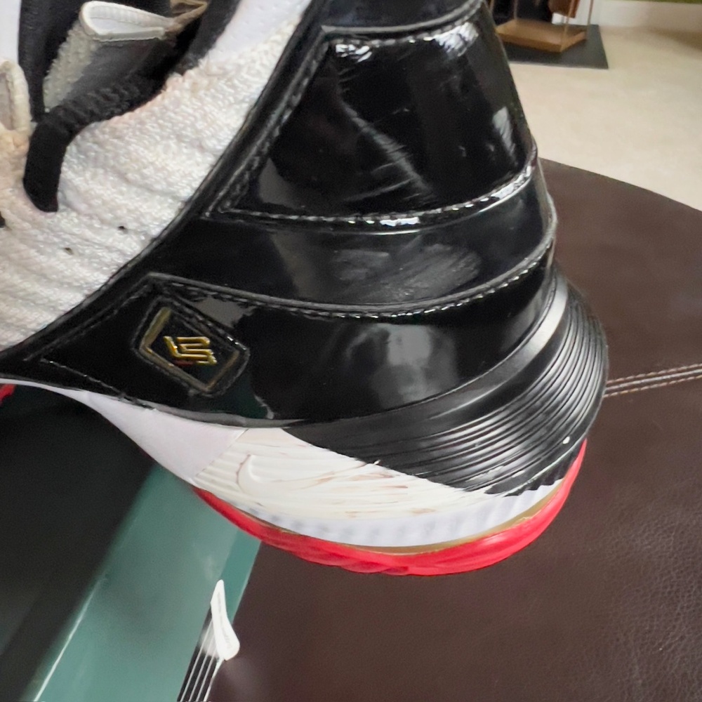 Men Nike Lebron XVI SB "Remix" Basketball Sneaker Size 11.5 - Picture 9 of 16